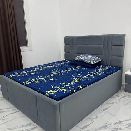 Homestay Private Room With Attached Washroom In Villa In عجمان المظهر الخارجي الصورة