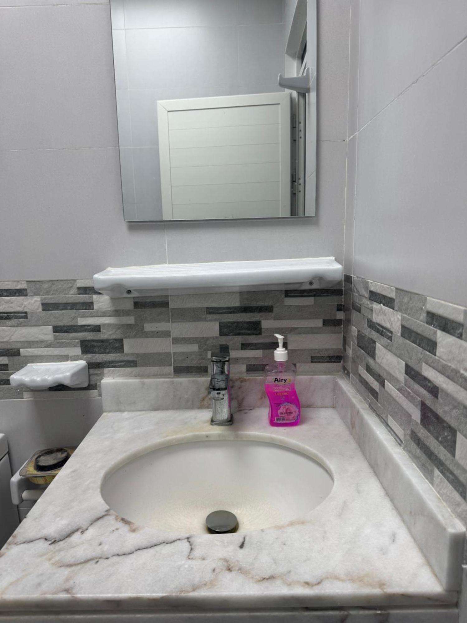 Homestay Private Room With Attached Washroom In Villa In عجمان المظهر الخارجي الصورة